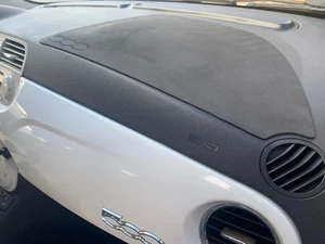 Cover per Cruscotto Fiat 500 in Neoprene (Densita' Maggiore) Sottile Con Logo pe - Foto 1 di 12