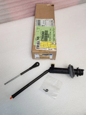 NOS OEM 1997-1998 Ford F-150 Heritage F-250 Clutch Master Cylinder F65Z-7A543-AD - Image 1 of 4