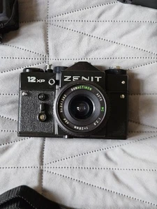 Zenit 12xp SLR Film Camera - Picture 1 of 6
