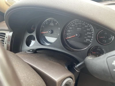 Used Speedometer Gauge fits: 2009 Gmc Yukon xl 1500 cluster US Grade C - Image 1 of 4