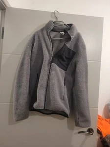 Kangaroo Poo Men's Grey Sherpa Fleece Zip Jacket Size M - Picture 1 of 3