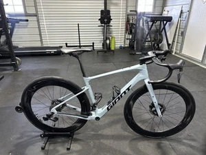 New 2025 Giant Revolt Advanced Pro Frameset - Small - Picture 1 of 10