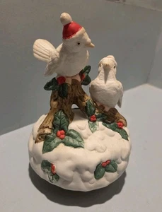 Christmas Snow Birds Musical Figurine Christmas Music Box Plays Deck The Halls - Picture 1 of 4