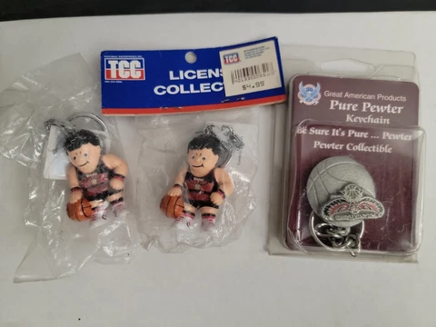 Atlanta Hawks Pewter Key Chain and Figures NBA Licensed Basketball Cover