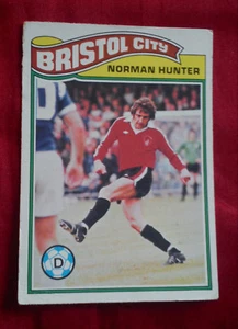 BRISTOL CITY FOOTBALL CLUB 1978 TOPPS CARD NORMAN HUNTER # 255 VGC ASHTON GATE - Picture 1 of 2