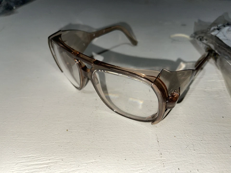 GAFAS DE SEGURIDAD JACKSON GAFAS PROTECTORAS DE COLECCIÓN 1441-0000 Marrón con lente transparente Foto 1 de 4