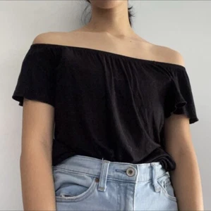 New Cotton On Off The Shoulders Shirt Top Black Size Medium Cute 🖤 - Picture 1 of 6