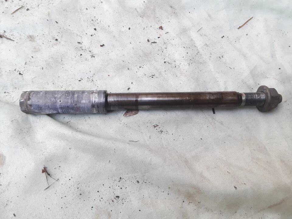 Honda XL500S 1980 perno de eje delantero XL500 XL 500 500S original fabricante original Foto 1 de 1