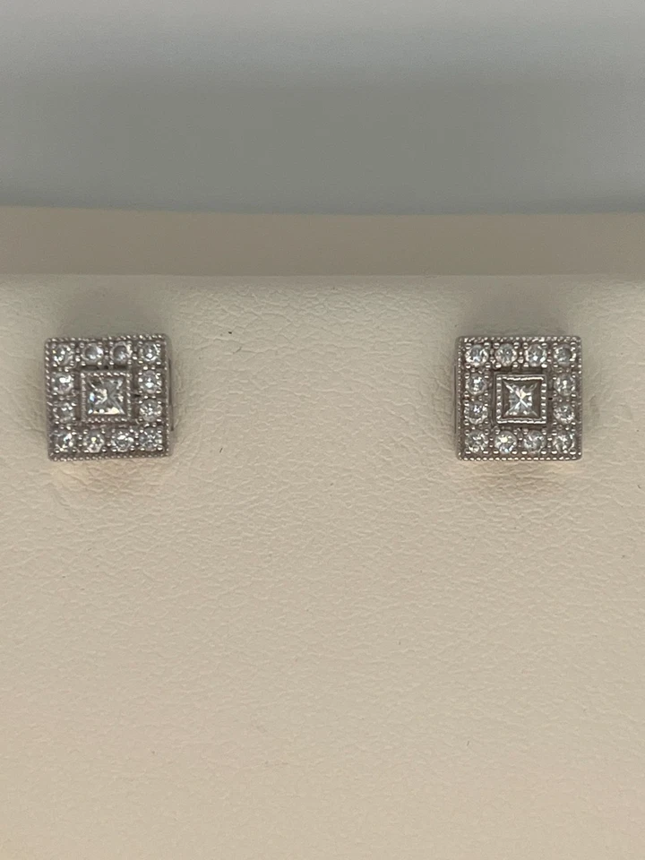 Pendientes Philippe Charriol 18KWG, 26 diamantes aprox. 0,40 cttw 3,6 gramos Foto 1 de 1