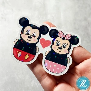 Süße Mickey und Minnie holografische Vinyl-beschichtete Aufkleber | handgefertigter Aufkleber - Bild 1 von 3