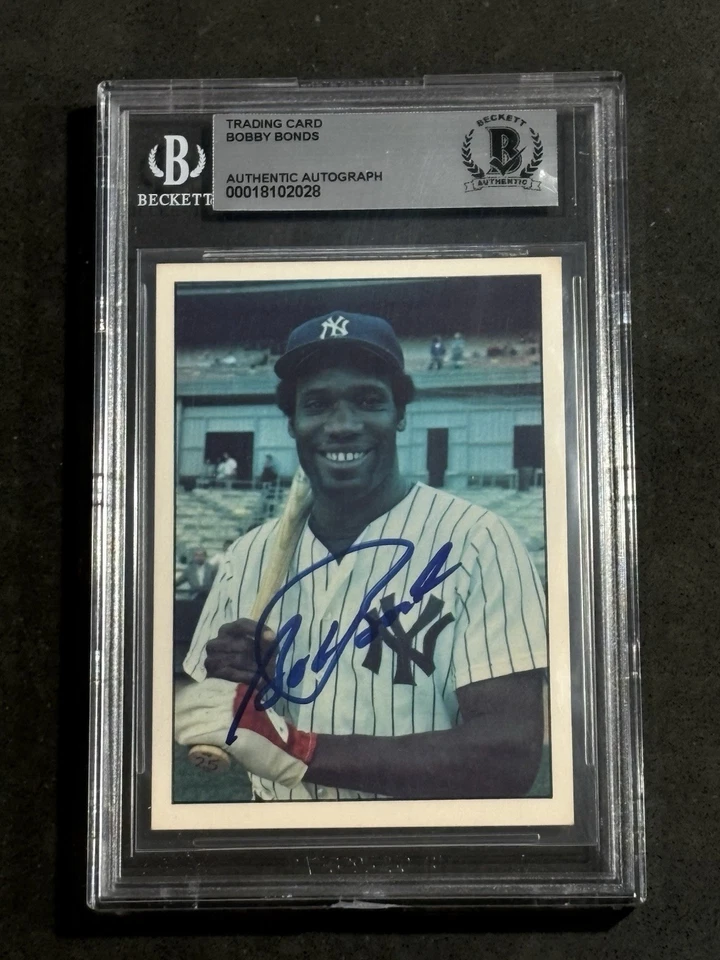 Tarjeta autografiada firmada por Bobby Bonds 1975 SSPC YANKEES BECKETT BAS AUTÉNTICA Foto 1 de 2