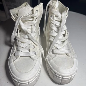 High-Top Sneakers White canvas womens size 6 Mad Love Mai - Picture 1 of 14