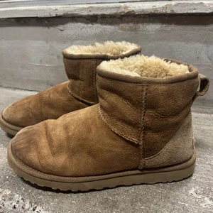 UGG Australia Classic Mini Boots Women's 7 Tan 5854 - Picture 1 of 13