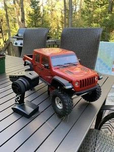 1/10 RC Jee Gladiator Axial - Picture 1 of 5