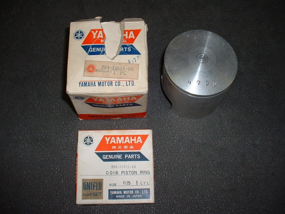 Nuevo de Lote Antiguo Yamaha RT1M, RT1MX Pistón y Anillos, 284-11635-00, 1er Gran Tamaño Foto 1 de 1