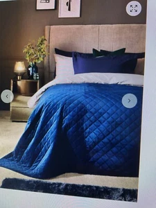 Brandneu Marineblau Hamilton Samt Gesteppt TAGESDECKE 150x200 - Bild 1 von 10