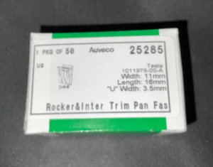 50 Auveco 25285 balancín y sujetador de panel interior para Tesla 1011978-A - Imagen 1 de 2