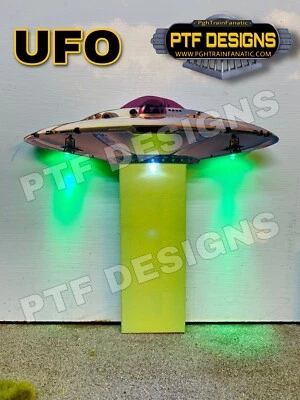 O Scale UFO ALIEN FLYING SAUCER  Scratch Built Flat-Front Background Lionel MTH - Image 1 of 4