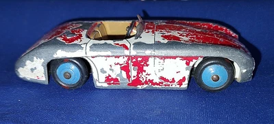 DINKY TOYS CUNNINGHAM C - 5R COCHE DEPORTIVO TERRIBLE PINTURA RESTAURABLE Foto 1 de 4