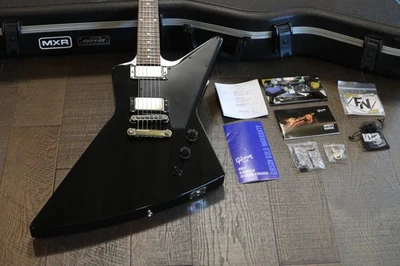 Guitarra eléctrica Gibson Explorer T 2016 negra ébano con pastillas EMG + estuche rígido original Foto 1 de 4
