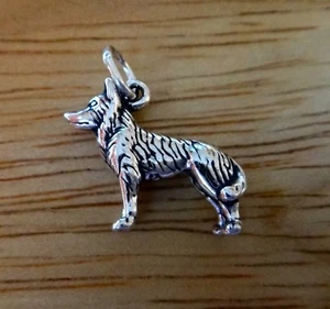 Sterling Silber 14x17mm 3D Deutscher Schäferhund Husky Malamute Hund Charm - Bild 1 von 2