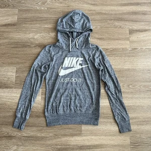 Sudadera con capucha Nike Just Do It Swoosh gris pequeña para mujer - Imagen 1 de 18