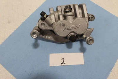 Pinça de freio dianteira 98 Honda CR250R 45150-MAC-681 - Imagem 1 de 4