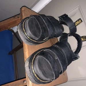 Dr. Martens Clarissa II Quad Damen-Sandalen Größe 7 schwarze Riemchen - Bild 1 von 5