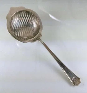 GORHAM FAIRFAX 1910 STERLING SILVER SOLID INDIVIDUAL OVERCUP TEA STRAINER - Picture 1 of 8
