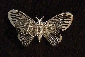 Silver 3D Butterfly Pin Open Wing Design 1" x 1"- Very Unusual Great Condition - Picture 1 of 3