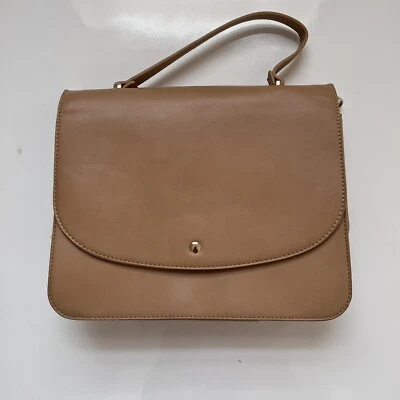 Cartera bandolera Sole Society color tostado Foto 1 de 4