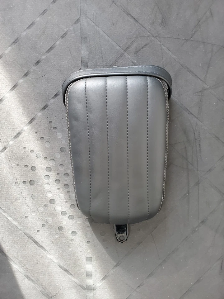 Almohadilla de asiento para pasajero Harley Davidson Street Bob 2018-2023 OEM 52400302 Foto 1 de 3