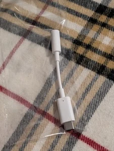 Type C To 3.5 mm Audio Jack Quick Adapter- (Official Google USBC/Headphone) - Picture 1 of 3