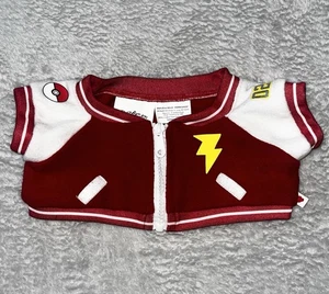 RARA Chaqueta Universitaria Build a Bear Workshop Pokemon Roja Pikachu Usada en Excelente Condición - Imagen 1 de 4