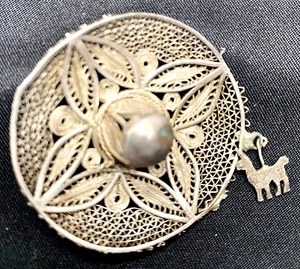 SOMBRERO DE BELLEZA FILIGRANA PERUANA PLATA 925 BROCHE ESTILO ANDINO con VICUNA INCA en v/g - Imagen 1 de 5