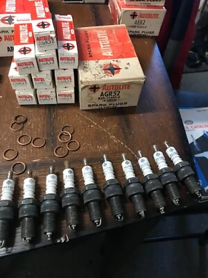 NOS AUTOLITE STAR SPARK PLUGS AGR-52 1968 CADDY CHEVY II DODGE DART VALIANT - Image 1 of 3
