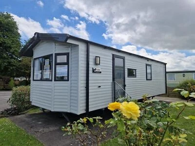 NEW WILLERBY BROOKWOOD - Image 1 of 2