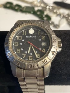 WENGER Swiss Army Men ALL TITANIUM MOUNTAINEER~42mm~Ratchet Bezel~on Ti Bracelet - Picture 1 of 11