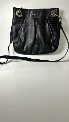 Coach Ashley Leather Hippie Pleated Shoulder Bag Crossbody Purse  F17605 - Imagem 1 de 4