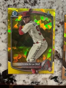 2025 BOWMAN CHROME SAPPHIRE PROSPECT 1st YELLOW CARD 13/75 ELIAN DE LA CRUZ - Picture 1 of 1