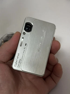 SONY cyberShot DsC-T99  -Silver CCD 141MP4x Optical Zoom Digital - Image 1 of 4