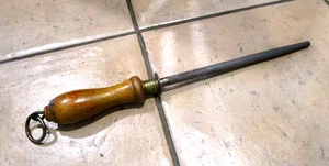 VINTAGE BUTCHER’S SHARPENING STEEL Sheffield England - BUY IT NOW - Picture 1 of 1