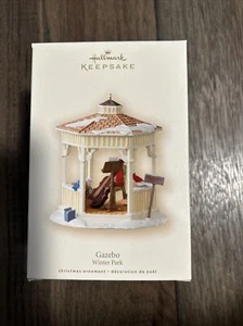 Hallmark Gazebo Winter Park Keepsake Ornament Musical Instruments 2007 QP1207 - Picture 1 of 2