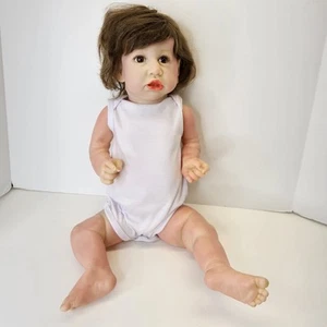 Hoomai C-44 Puppe Silikon Reborn Baby Mädchen anatomisch korrekte braune Haare - Bild 1 von 15
