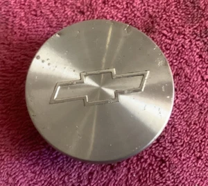 9595010 Silver Wheel Rim Center Caps 68mm for Chevy Camaro Colorado Traverse OEM - Picture 1 of 2