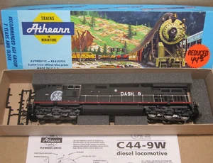 Athearn HO Diesel Locomotive GE Dash 9 C44-9W 8601 #4901 - Picture 1 of 9
