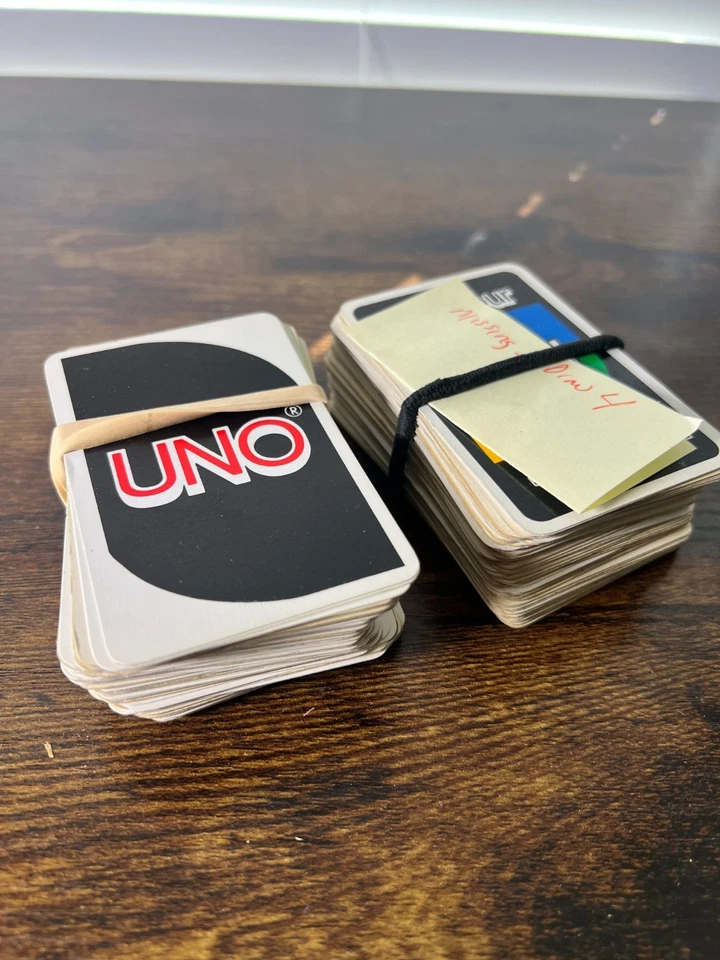 Uno Card Game Vintage Hong Kong International Games Edition RARE GUC - Image 1 of 4