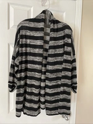 Hermoso cárdigan para mujer Avenue negro gris frente abierto talla 18/20 ¡Lindo!! Foto 1 de 3