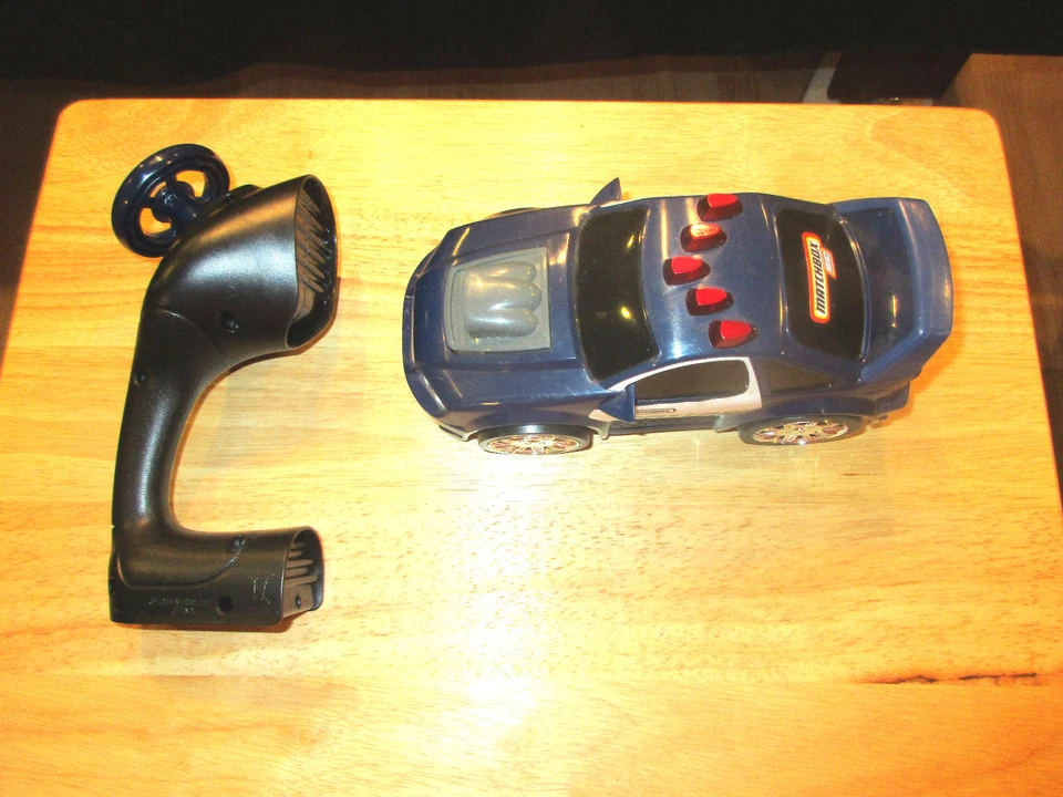 Mattel Matchbox Radio Control 2008 Police Car Unit 714 27 MHz with Remote - Image 1 of 4