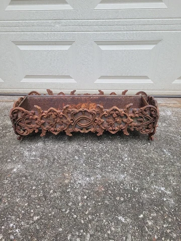 VINTAGE CAST IRON GARDEN PLANTER 30 X 9 X 10 INCHES Cover